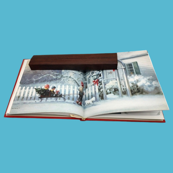 Two 2001 Hallmark Gift Books At The Heart of Christmas - The Art of Paul Landry - Picture 9 of 10